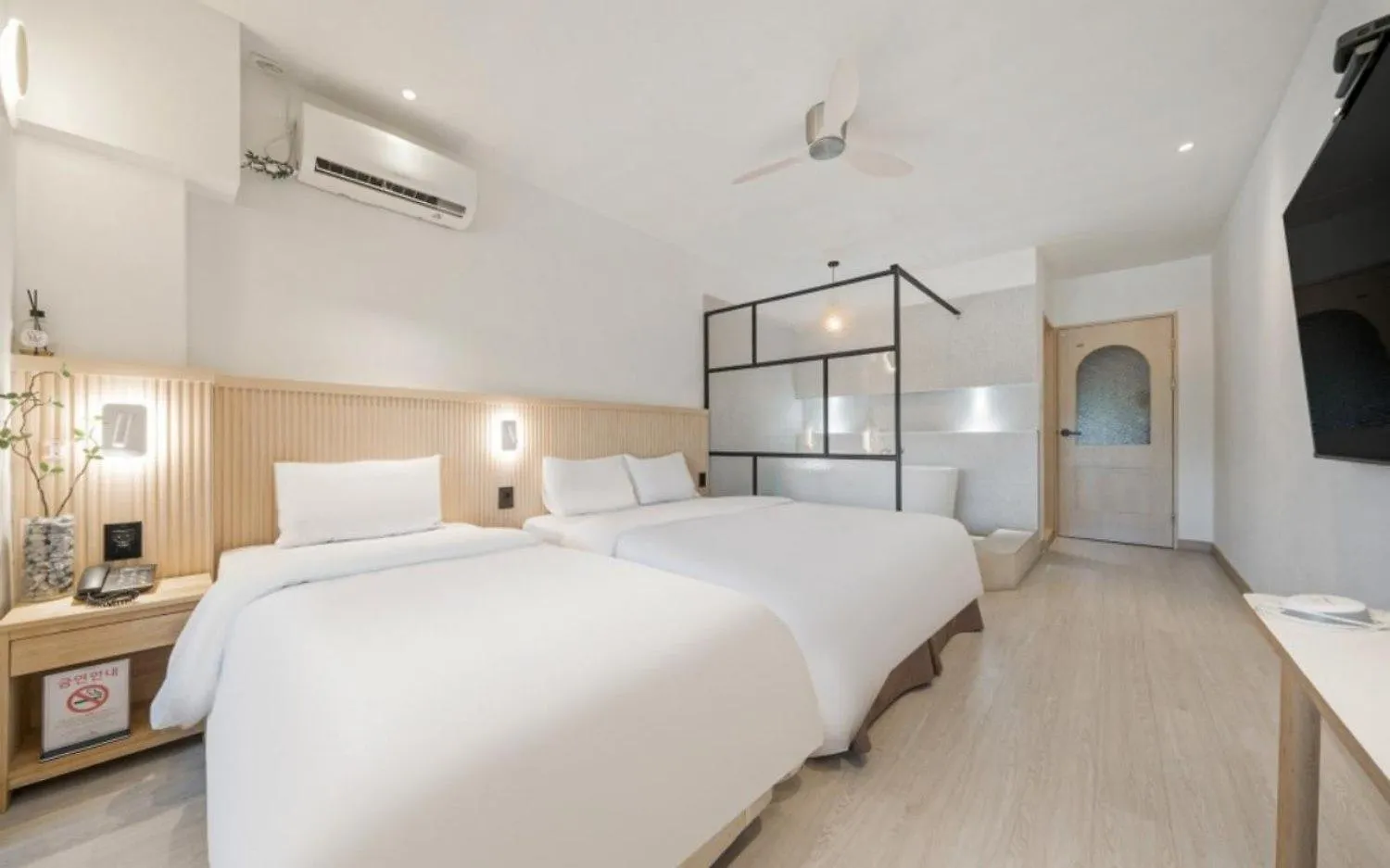 Incheon Airport Oceanside Hotel South Korea